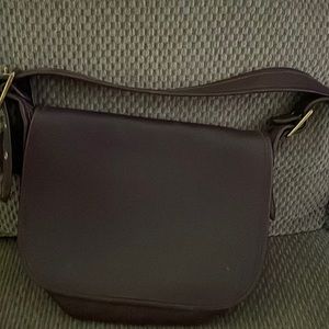 purse leather brown coach good condition nice and clean